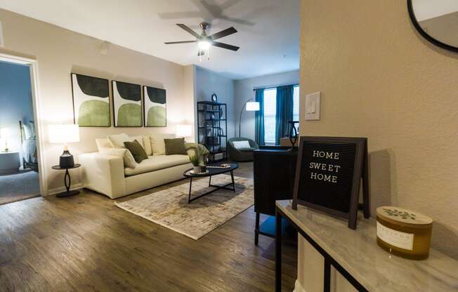 Las Brisas Luxury Apartment Homes