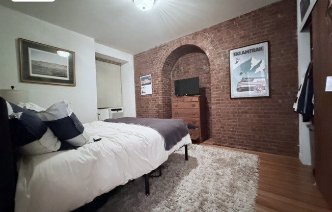 2 beds, 1 bath, $5,850, Unit 7F