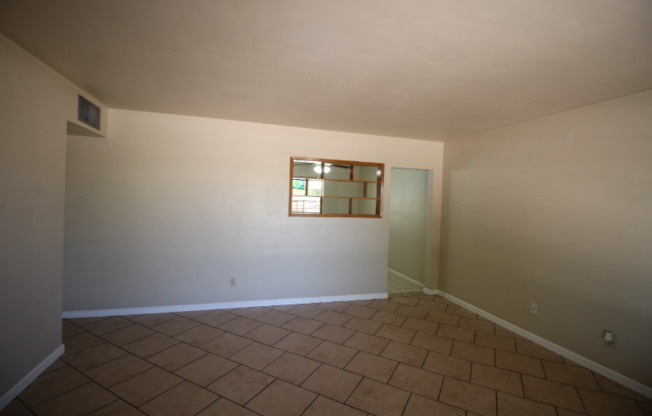 1427 W 7 ST