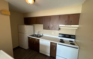 Studio, 1 bath, 325 sqft, $525, Unit 4