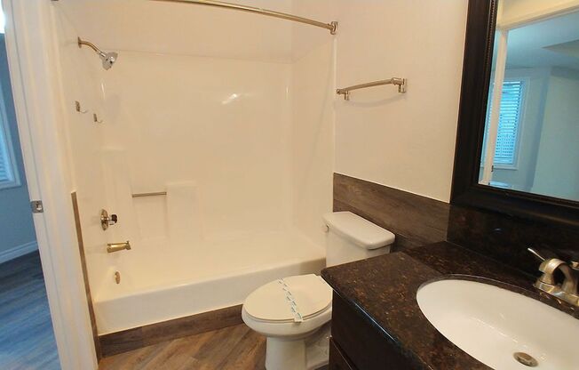 2 beds, 2 baths, 950 sqft, $2,850, Unit 320