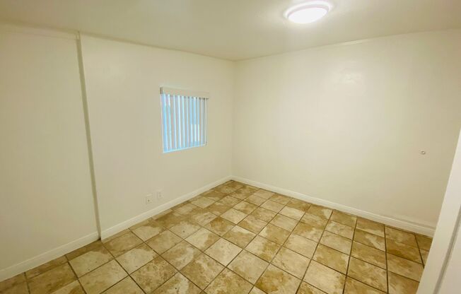 3 beds, 2 baths, 1,235 sqft, $2,720, Unit 1336 Peach Avenue Unit B