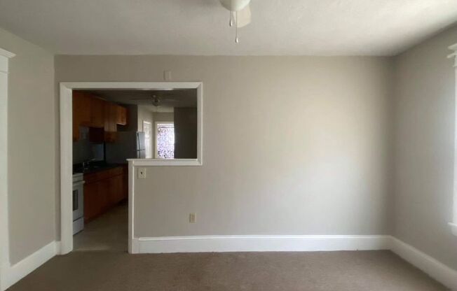 2 beds, 1 bath, $1,395, Unit 3R