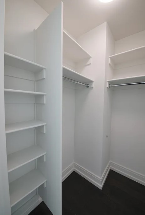 551 10 AVE