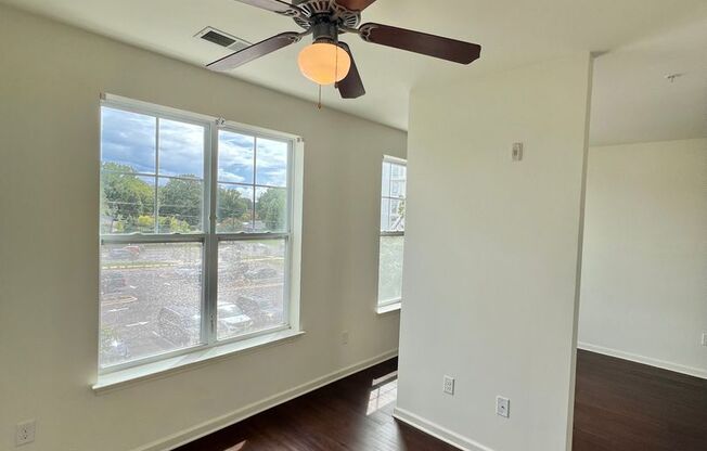 Studio, 1 bath, 466 sqft, $1,099, Unit 313