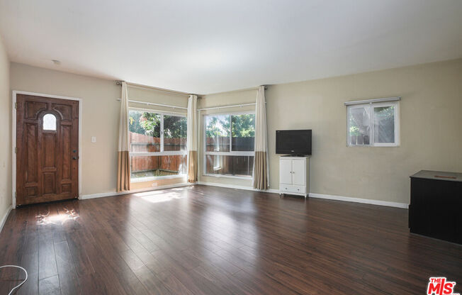 5401 W Olympic Blvd