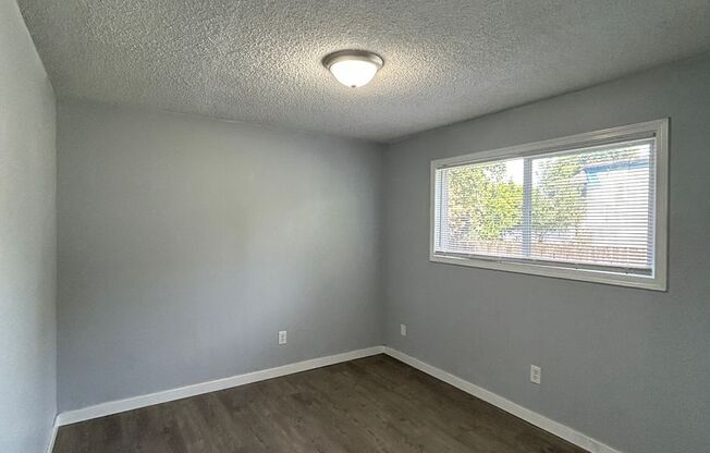 1035 7th Ave