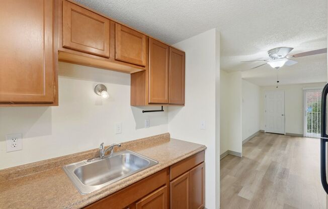 2 beds, 1 bath, 776 sqft, $1,500, Unit 78