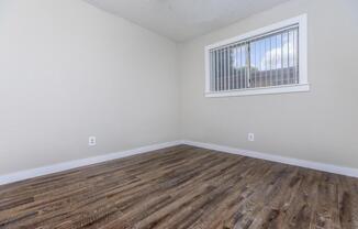 2 beds, 1 bath, 818 sqft, $1,149