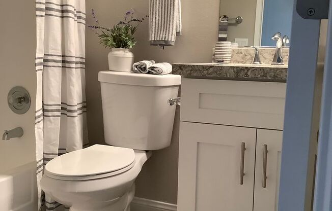 2 beds, 2 baths, 900 sqft, $3,295, Unit 55