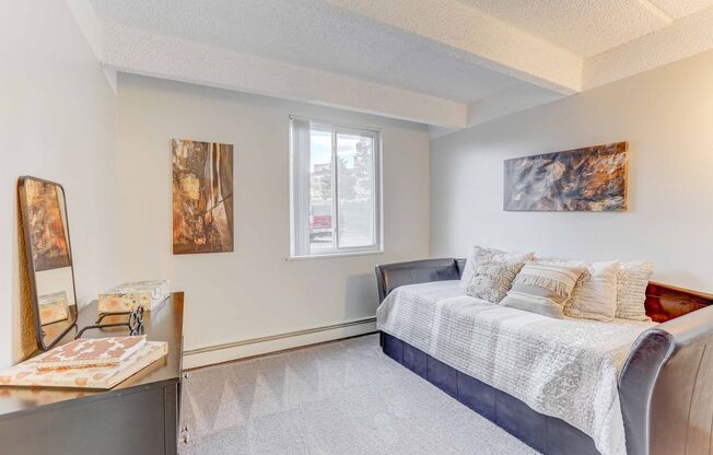 2 beds, 1.5 baths, 864 sqft, $1,775, Unit 5204