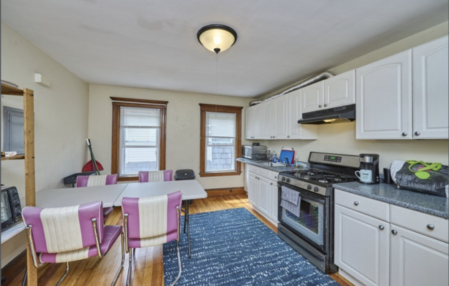 78 FELLSWAY W ST