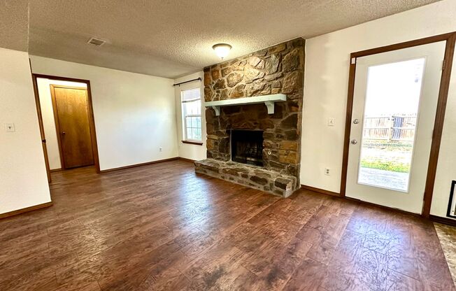 Spacious 3 bedroom, 2 bath home!  Don't miss out on this incredible Home!