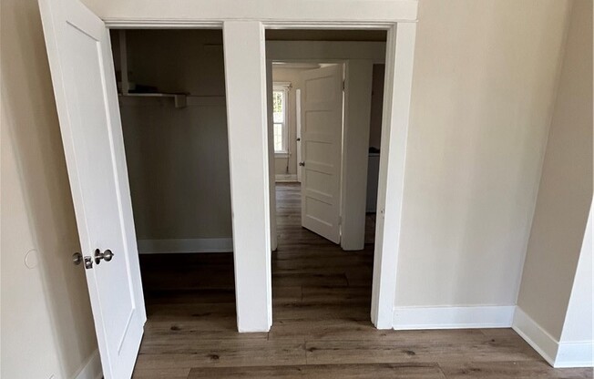 1349 W 49 ST