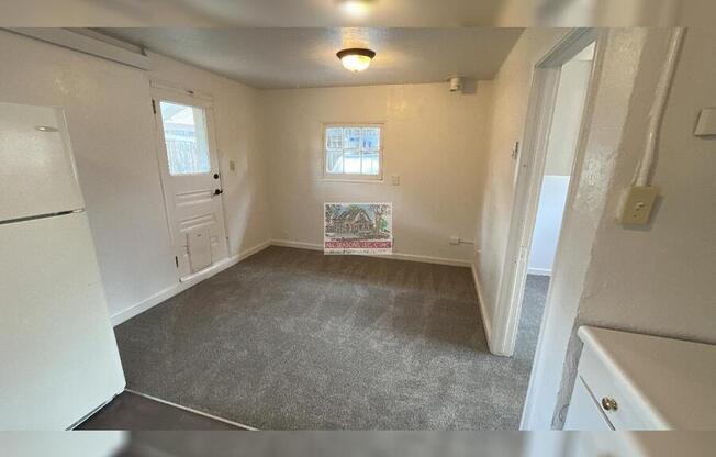 908 1/2 W CUCHARRAS ST