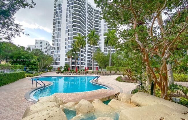Beautiful 2/2 unit in Aventura