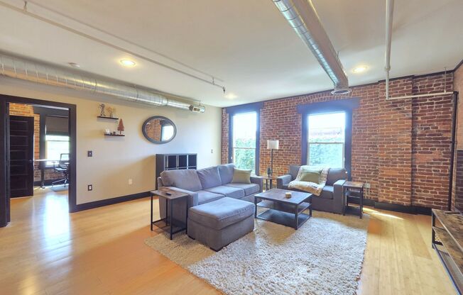 $3,000 - 1 Bd / 1 Ba Fully Furnished Condo in a Secure Building in Downtown Spokane