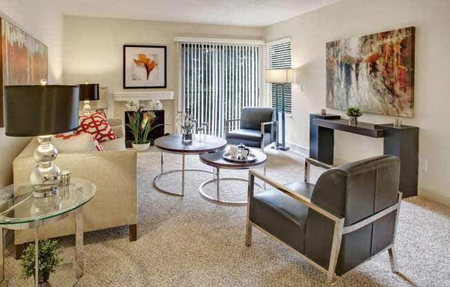 Heritage Hills living room Apartments in Renton, WA