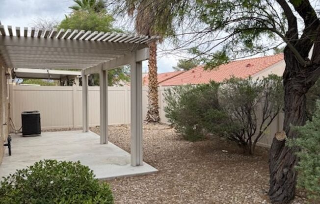 1-STORY, TOWNHOUSE IN NORTH LAS VEGAS