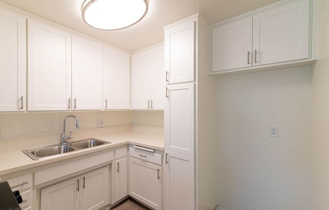 1 bed, 1 bath, 850 sqft, $1,800