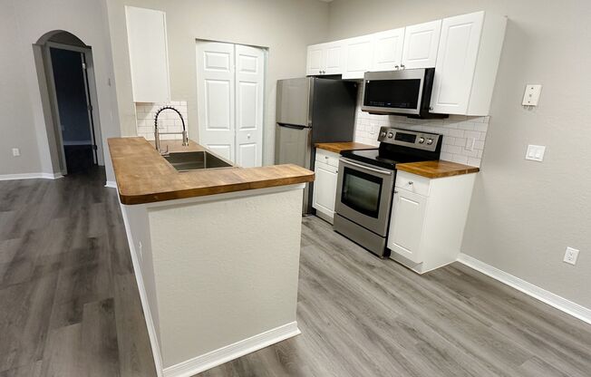 Crescent Place - 11-206