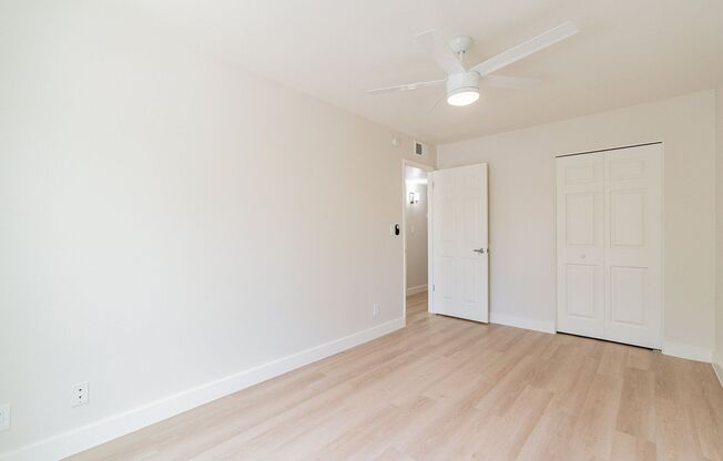 2 beds, 1 bath, $1,400, Unit 3