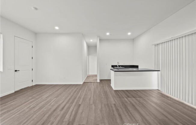 14673 1/2 CHATSWORTH ST