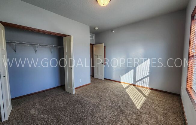 2 beds, 2 baths, $1,295