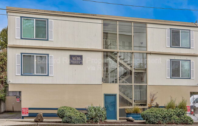 9030 Greenwood Ave N