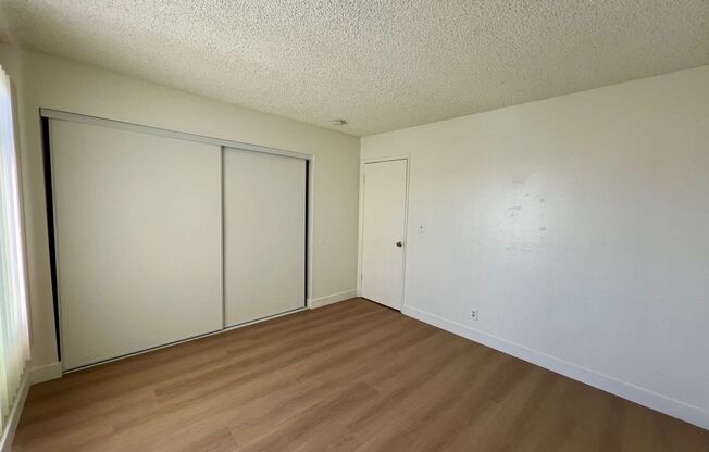 2 beds, 1 bath, 900 sqft, $2,350, Unit 3