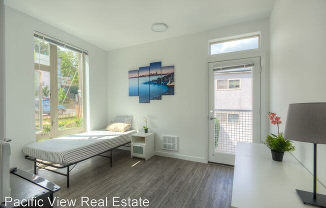 1340 15th Ave S