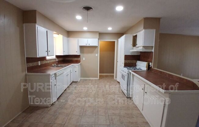 10745 KINGWOOD DR