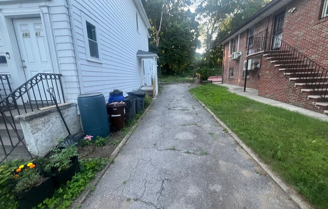 18851 85 RD