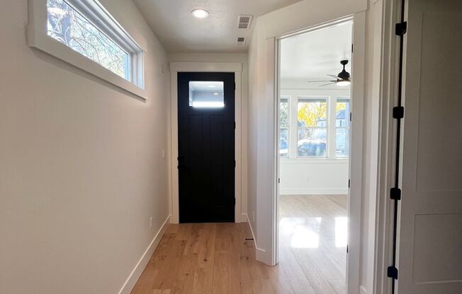 Stunning New Build in Boise’s East End – Easy Access to St. Lukes!!