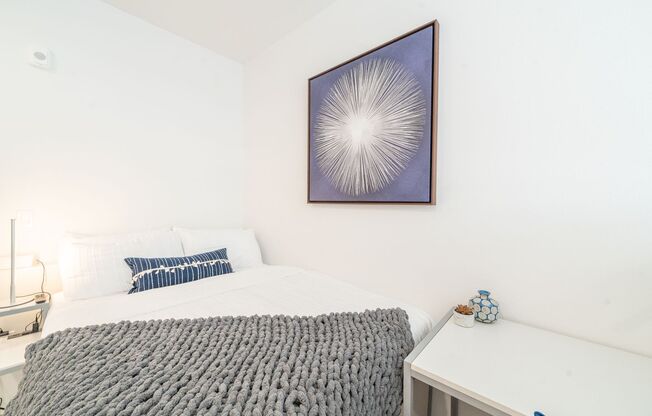 Studio, 1 bath, 370 sqft, $2,695, Unit Aquatic @ U Pre-Lease