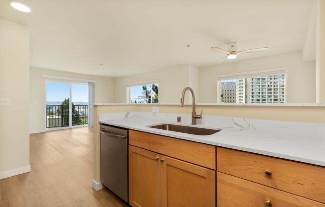 2 beds, 2 baths, 1,005 sqft, $2,895, Unit 504