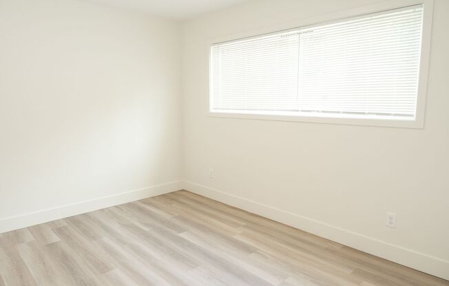 1 bed, 1 bath, 560 sqft, $1,725, Unit 54-4