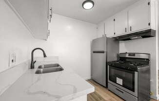 2 beds, 1 bath, 875 sqft, $1,688, Unit 7a