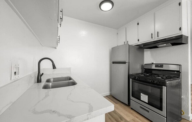 2 beds, 1 bath, 875 sqft, $1,688, Unit 7a