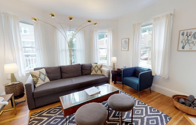15 DRAPER ST
