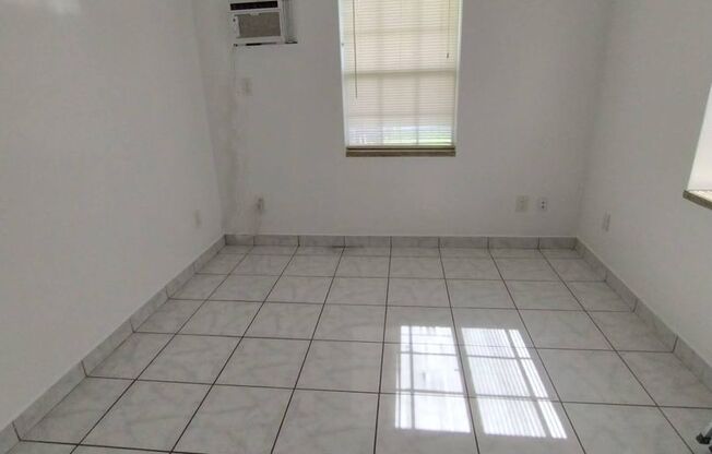 31 SW 10 ST
