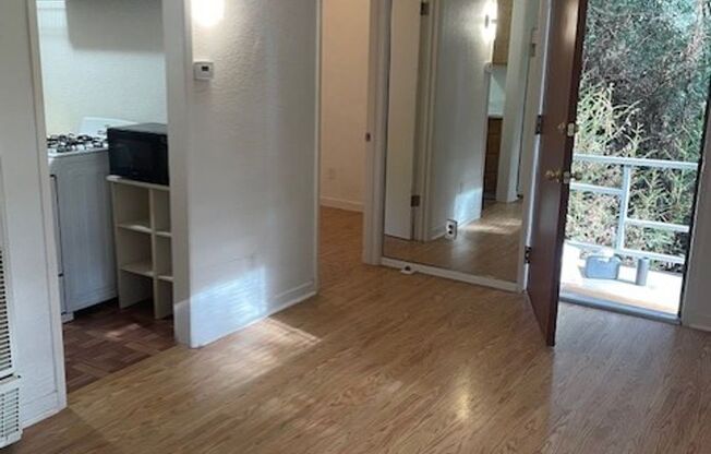 13127 / 13129 Hazel Avenue