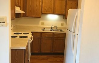 2 beds, 1 bath, 790 sqft, $1,149.99, Unit 1470-05