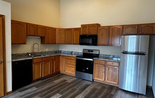 3 beds, 2 baths, $1,475