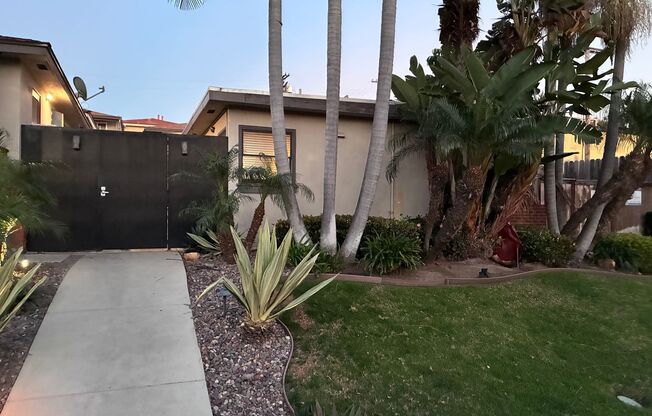 4329-4343.5 Alabama Street