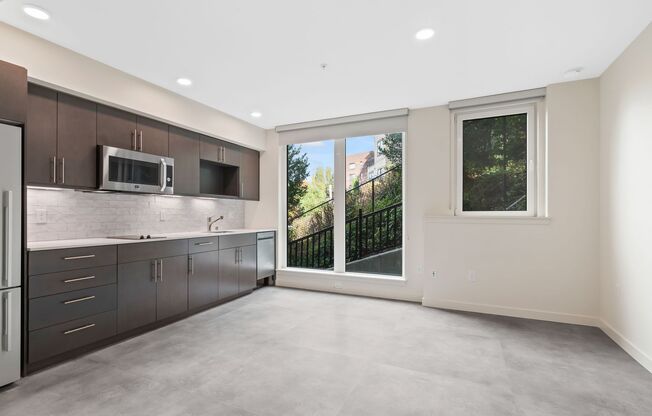 Studio, 1 bath, 357 sqft, $1,645, Unit 301