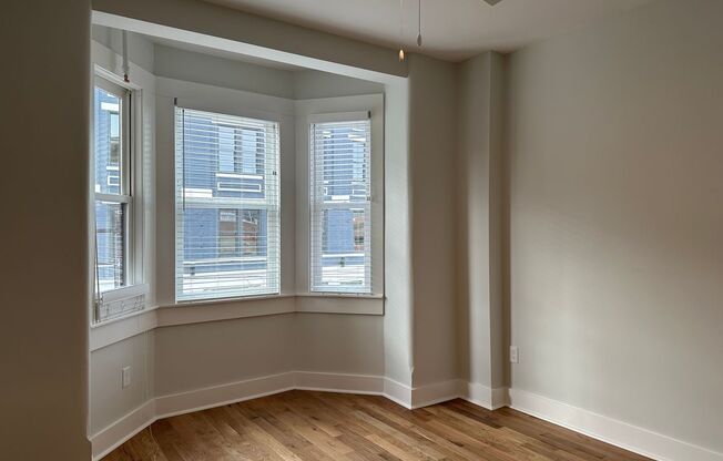 2 beds, 1 bath, 834 sqft, $1,720, Unit 218 - 401