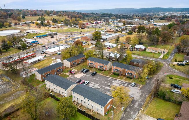 Your Dream Home Awaits! Spacious 2 Bed, 1.5 Bath Apartment in Prime Location near Downtown Van Buren