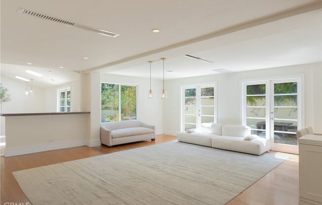 3441 WHITE ROSE WAY