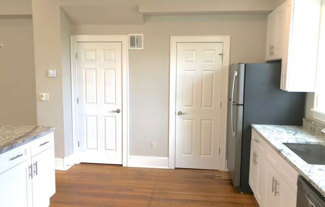 1 bed, 1 bath, 925 sqft, $985, Unit #2